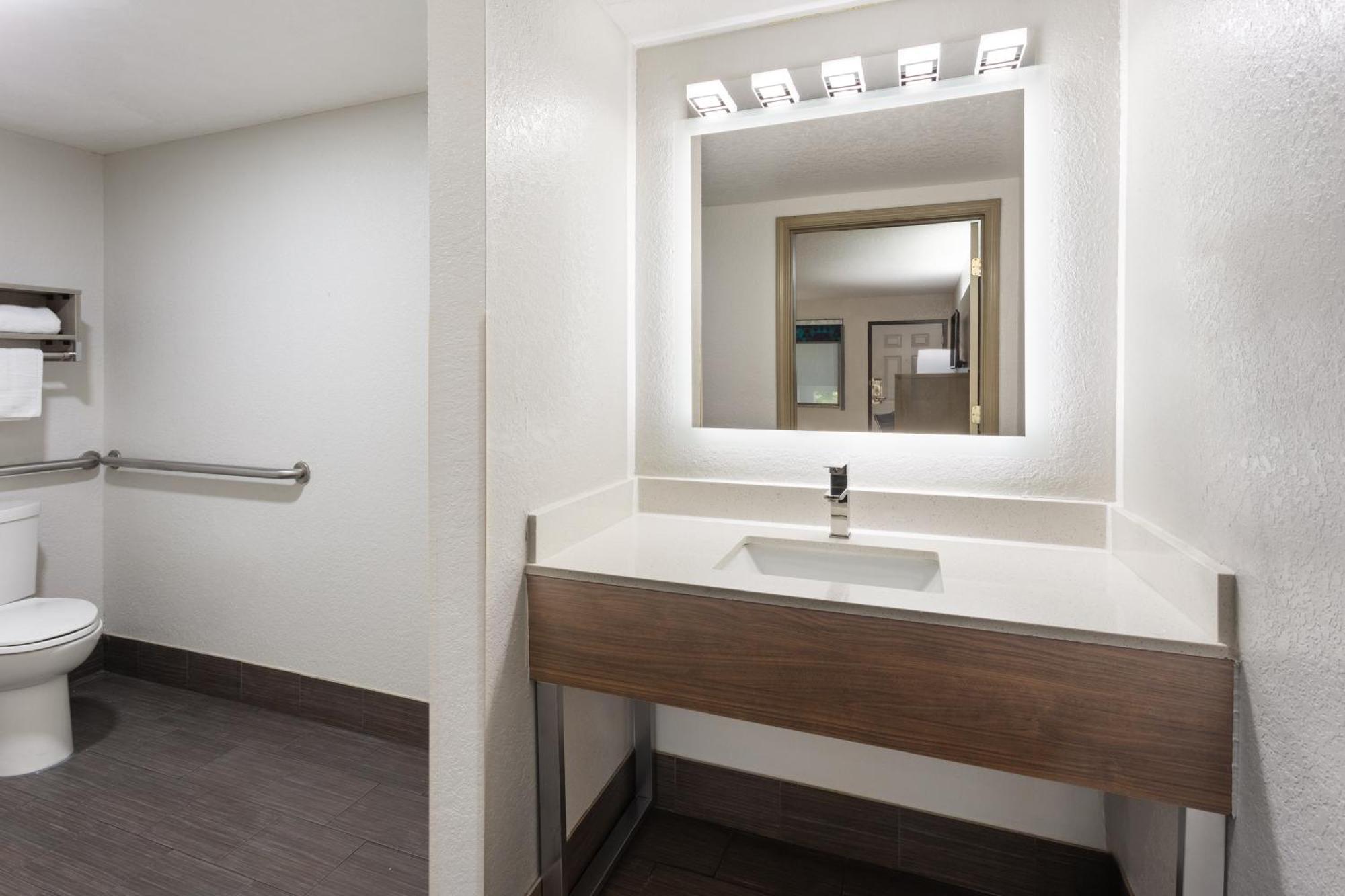 Super 8 By Wyndham Prattville Montgomery Luaran gambar